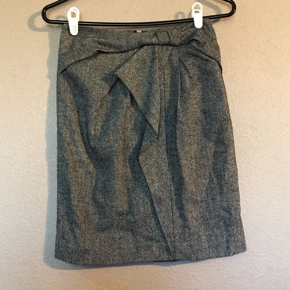 Size 0 Grey and Black Banana Republic Skirt W Bow